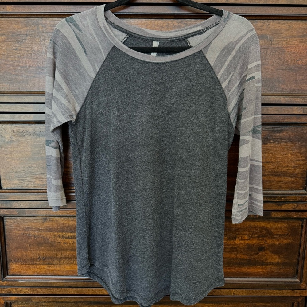 Z Supply 3/4 Sleeve Gray Camo Top